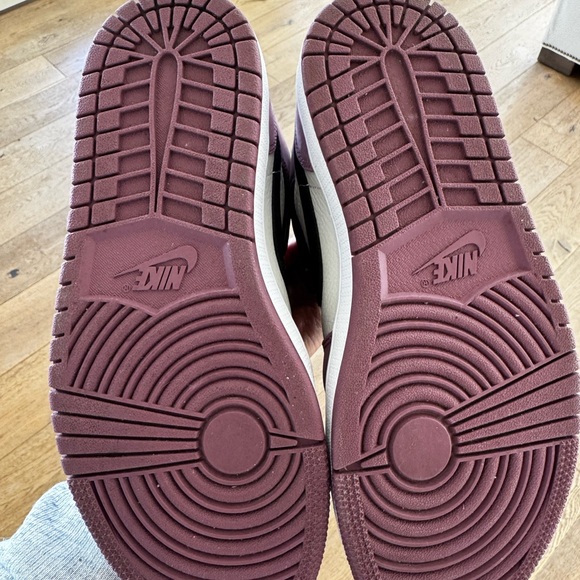 Air Jordan 1 Mid SE 'Berry Pink' Women’s Size 8 - Picture 6 of 7